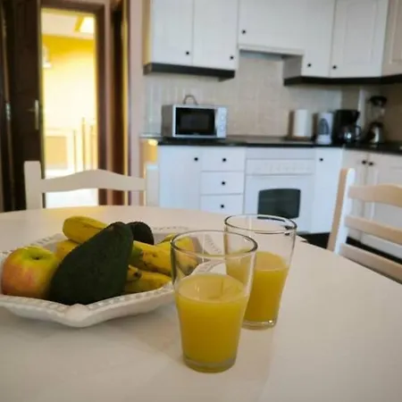 La Perla Ocean View Apartament *